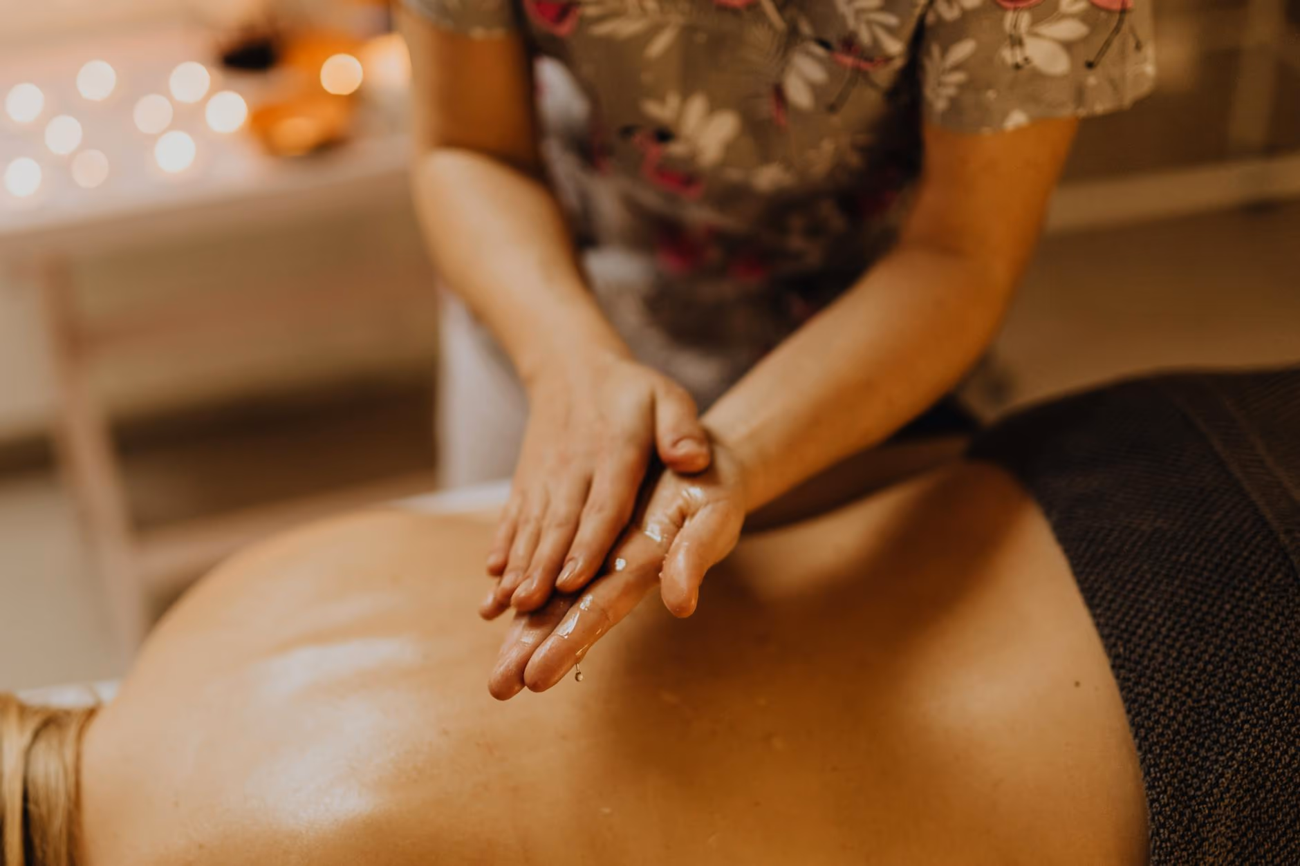 Professionelle Massage-Behandlung bei Bewegung Heilt Innsbruck
